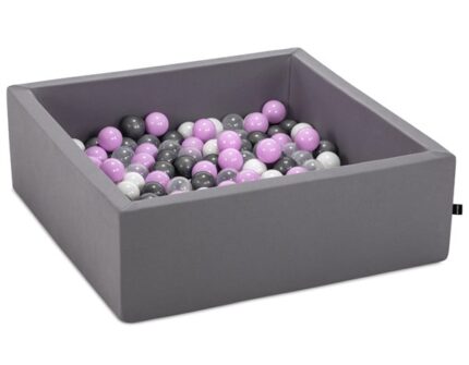 aynı zamanda bebeğinizin hem kaba hem de ince motor becerilerini geliştirmesine yardımcı olabilir. Wellgro Bubble Pops’ un kare top havuzlarımızda 4 renk mevcuttur. Her havuz 266 adet top içerir. Ürün içinden çıkan top renkleri görsellerde ve açıklamada belirtildiği gibidir. Ancak diğer renk toplardan ek olarak satın alıp daha fazla renk kullanabilirsiniz.ÖNEMLİ: Topların