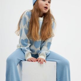 Kız Çocuk Kalpli Model Boncuk Detaylı Kazak Triko Pantolon Bere 3'lü Takım